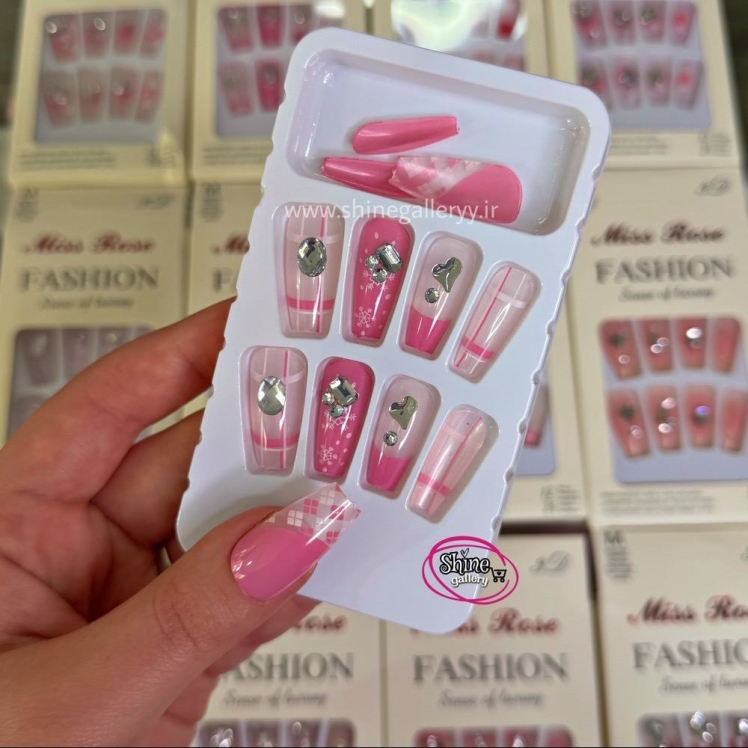 ناخن مصنوعی